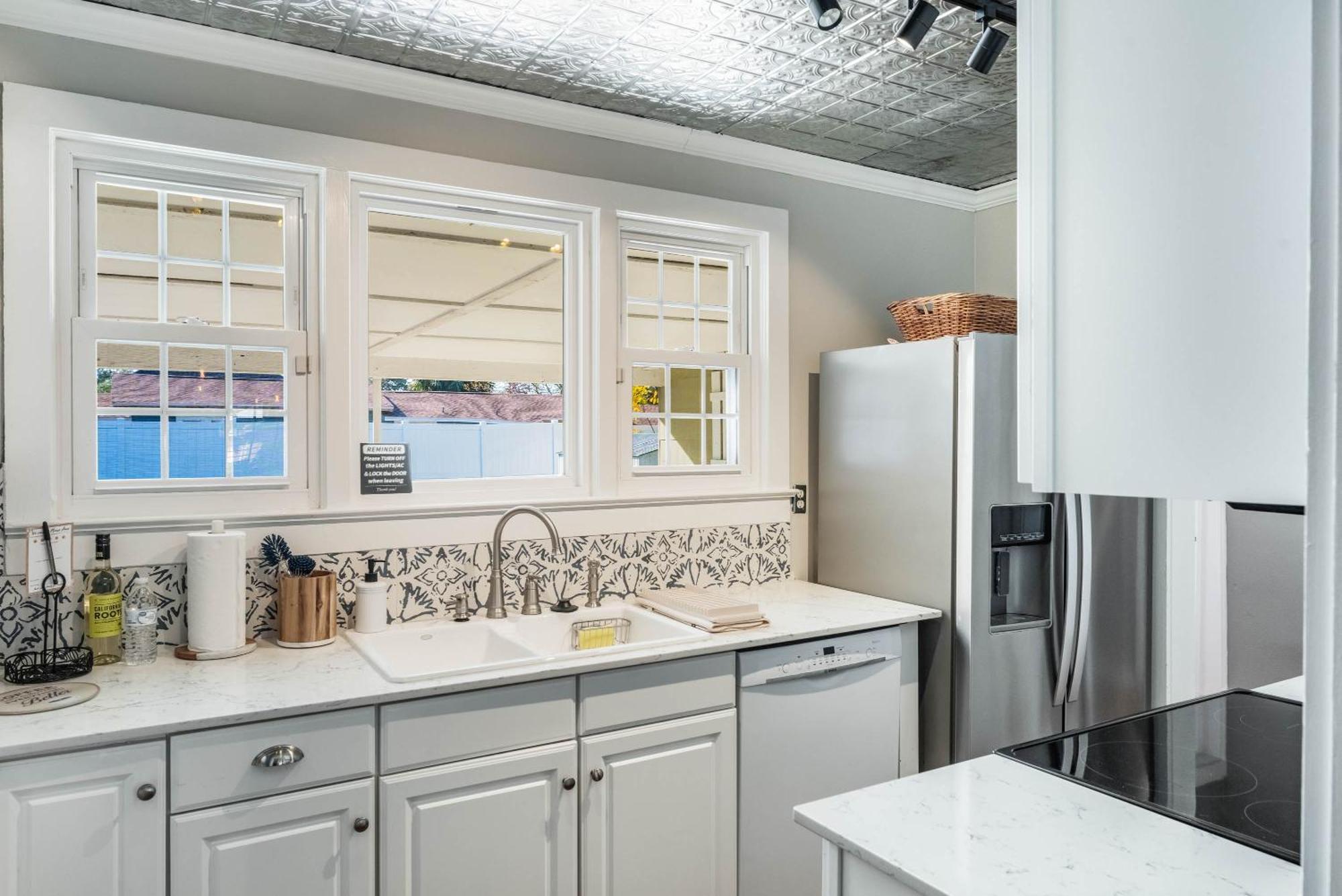 Sanford'S Haven, 3 Bedroom, Sleeps 7 Экстерьер фото